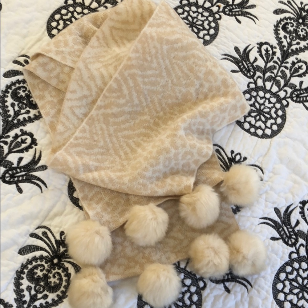 Alashan cashmere luxe Pom Pom Cashmere scarf